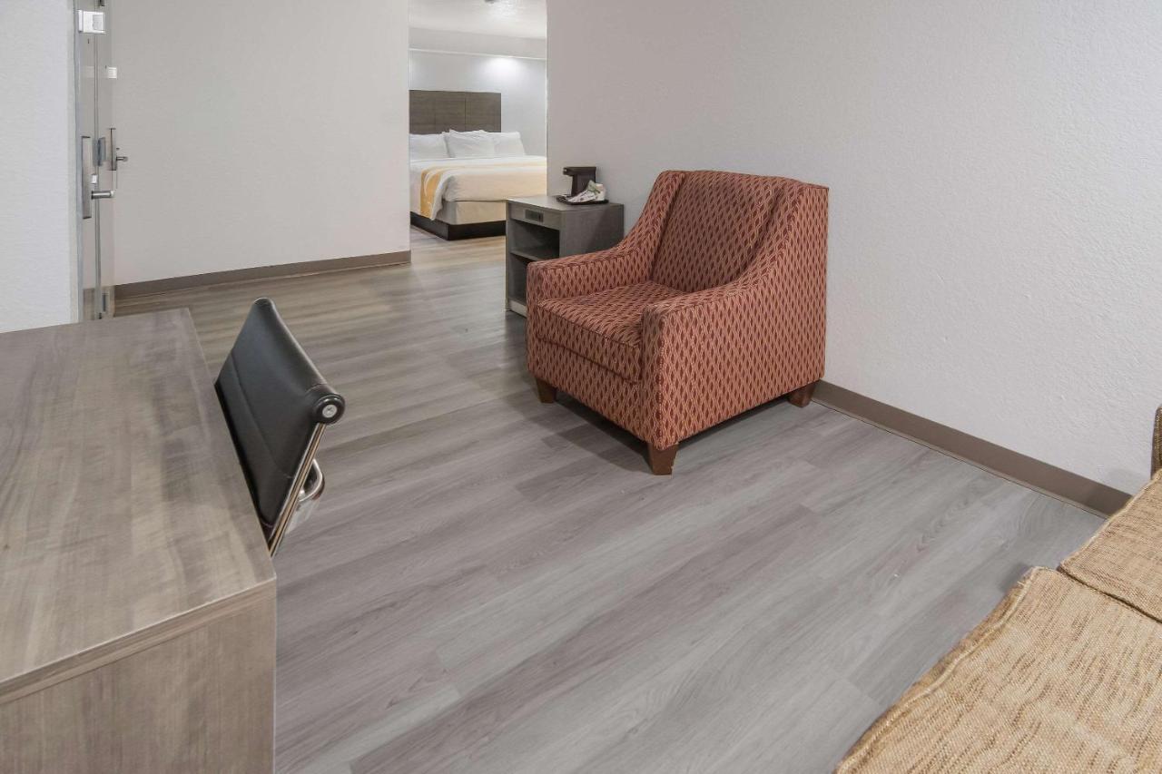 Quality Inn & Suites Richardson-Dallas Екстер'єр фото
